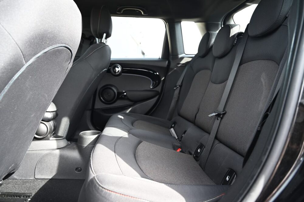 Cooper (2) F56 1.5 102 CV BUSINESS DESIGN 5 PORTES 2022 occasion 59136 Wavrin