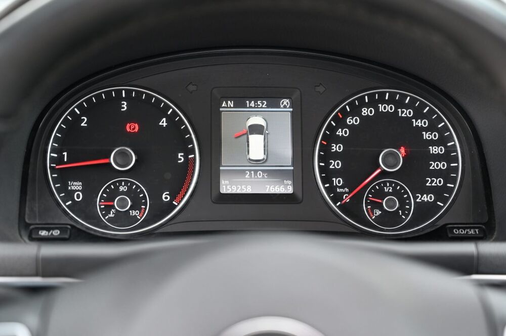 Touran 1.6 TDI 105CH BLUEMOTION CONFORTLINE TOIT PANO 2014 occasion 59136 Wavrin