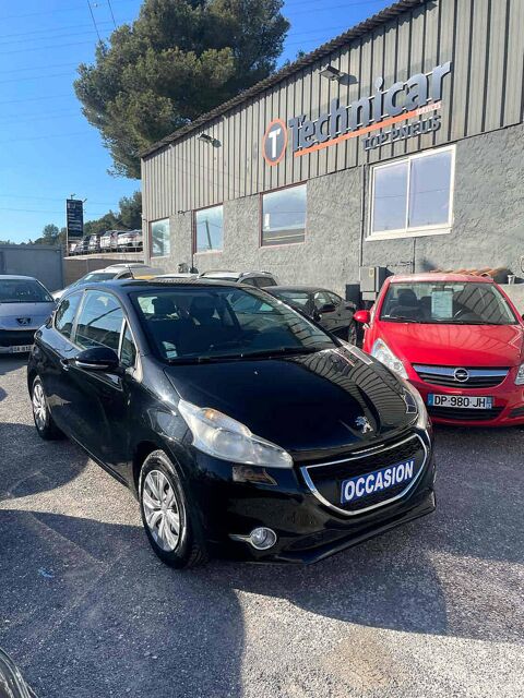 208 1.2 VTI (82Cv) 2012 occasion 83130 La Garde