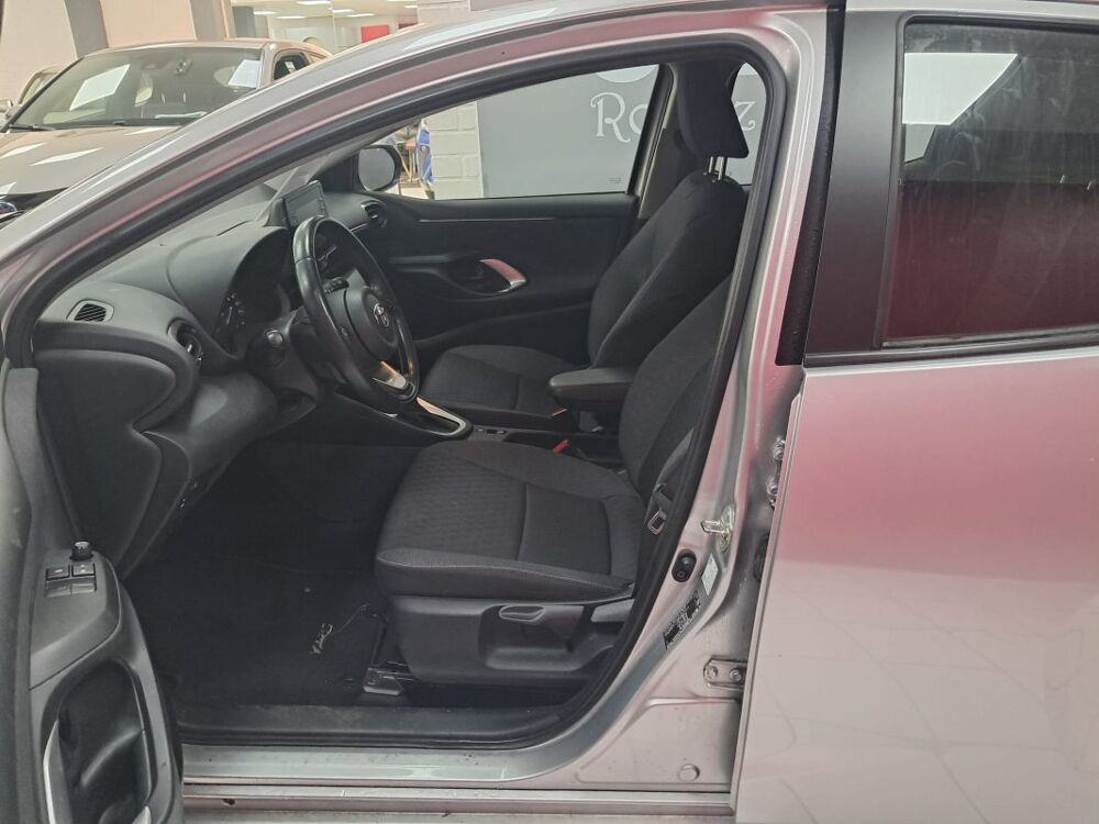 Yaris HYBRIDE 1.5 HYBRID 116H DYNAMIC BUSINESS BEYOND 2022 occasion 94500 Champigny-sur-Marne