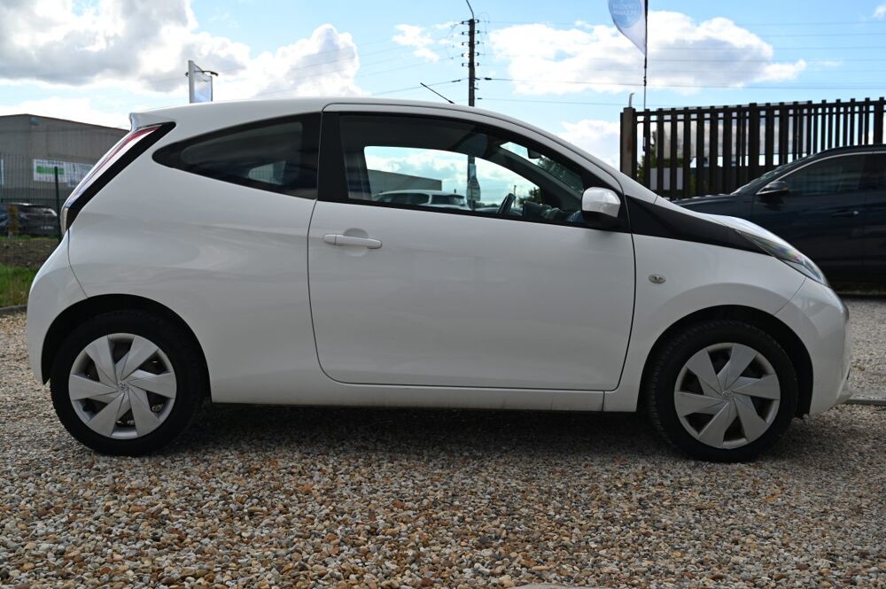 Aygo 1.0 VVTI 69ch Xj 2015 occasion 59136 Wavrin