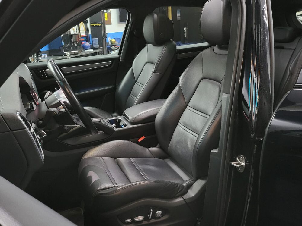 Cayenne E-HYBRID 462 cv PLATINIUM EDITION AWD 2020 occasion 78970 M&eacute;zi&egrave;res-sur-Seine