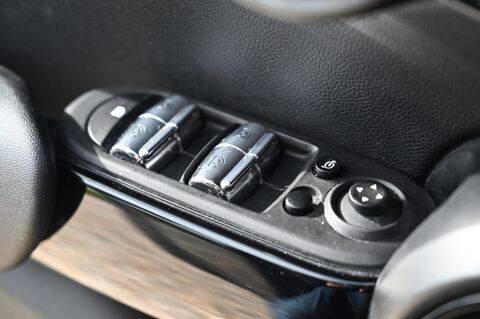 Cooper (2) F56 1.5 102 CV BUSINESS DESIGN 5 PORTES 2022 occasion 59136 Wavrin