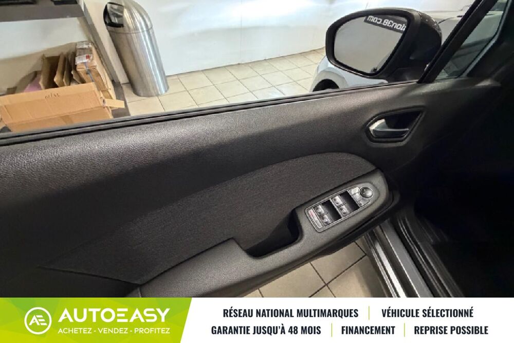 Captur RENAULT CLIO V NOUVELLE Clio TCe 90 Techno 2024 occasion 38150 CHANAS