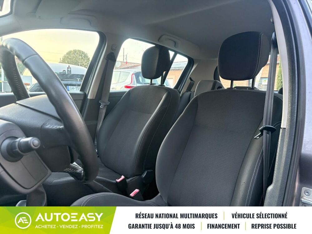 Clio 3 1.2 16V 75 eco2 TomTom Live 2011 occasion 69120 Vaulx-en-Velin