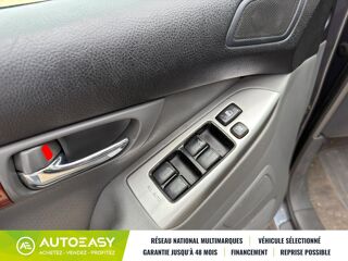 Land Cruiser KDJ120 SERIES 3.0 D-4D LOUNGE BVA - 8 PLACES / ATTELAGE 2002 occasion 24100 Creysse