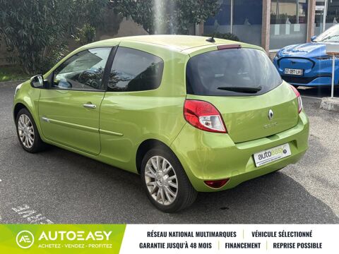 Clio 3 1.6 112 ch AUTHENTIQUE / ENTRETIEN COMPLET / BVA / KIT DE 2011 occasion 69120 Vaulx-en-Velin