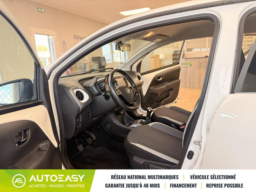 Aygo 5 PORTES Phase 2 1.0 VVTI 12V 72 / X PLAY APP / 1ERE MAIN 2019 occasion 42120 LE COTEAU