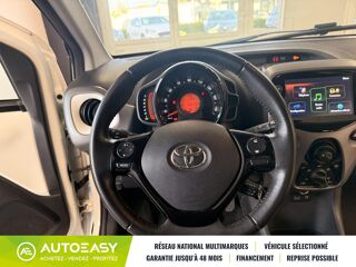 Aygo 5 PORTES Phase 2 1.0 VVTI 12V 72 / X PLAY APP / 1ERE MAIN 2019 occasion 42120 LE COTEAU