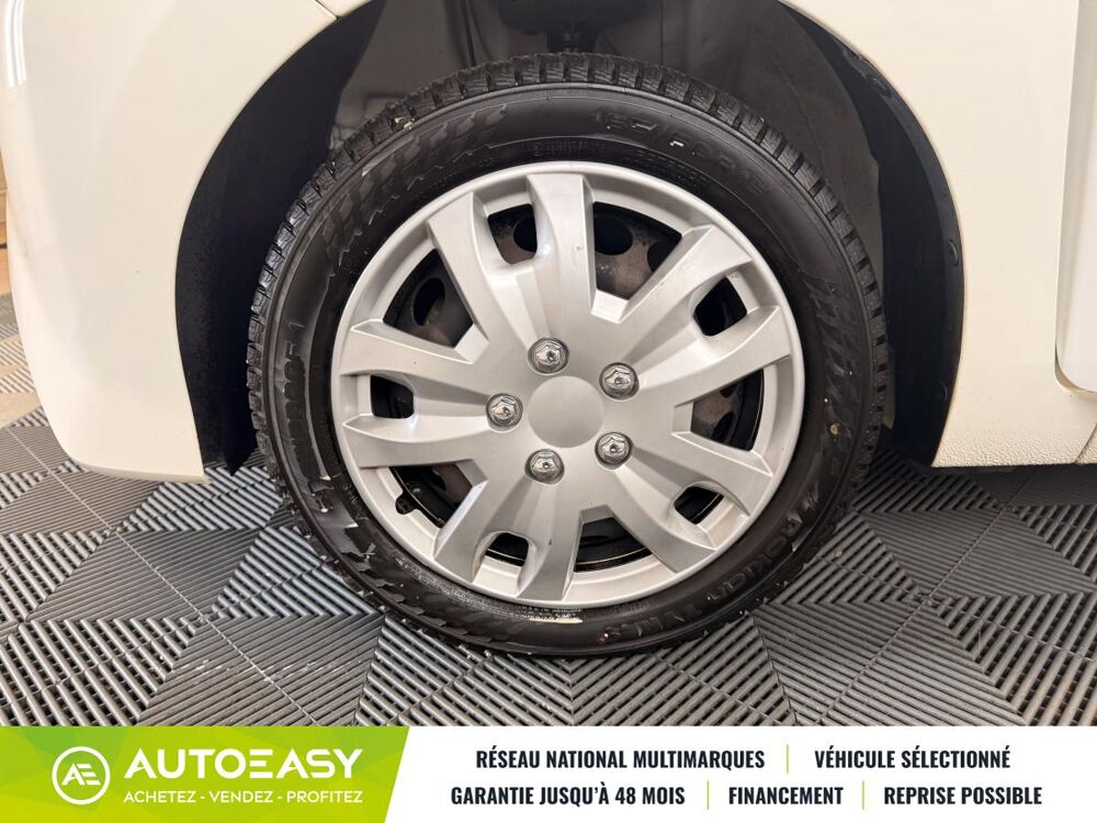 Aygo 5 PORTES Phase 2 1.0 VVTI 12V 72 / X PLAY APP / 1ERE MAIN 2019 occasion 42120 LE COTEAU