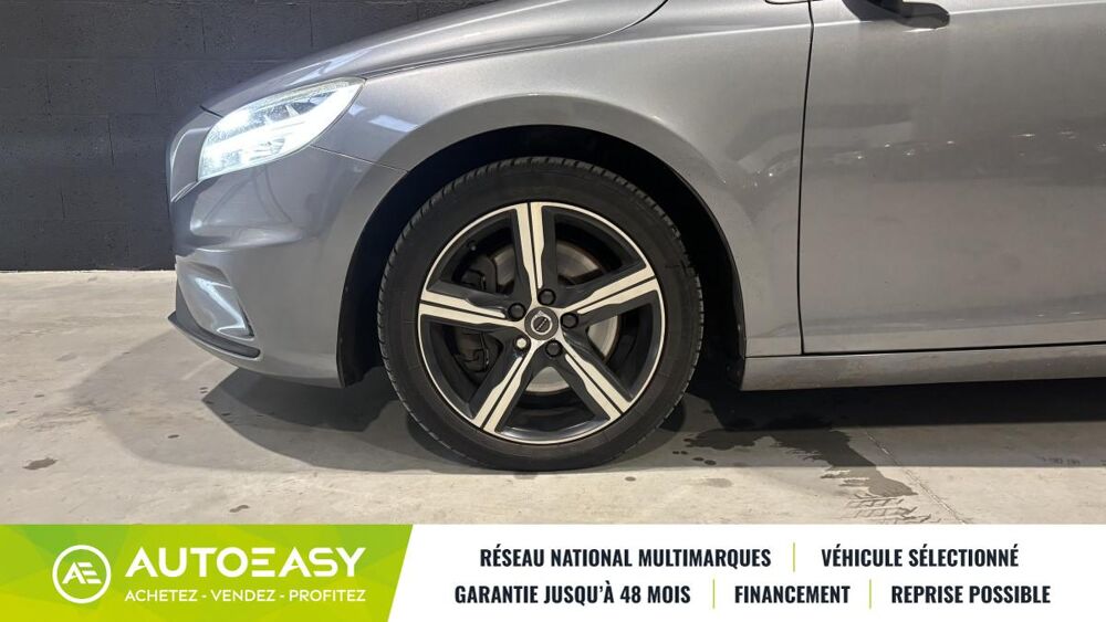 V40 D3 2.0 150cv R-DESIGN / SIEGES CUIR-ALCANTARA / RADARS AR / 2017 occasion 29850 GOUESNOU