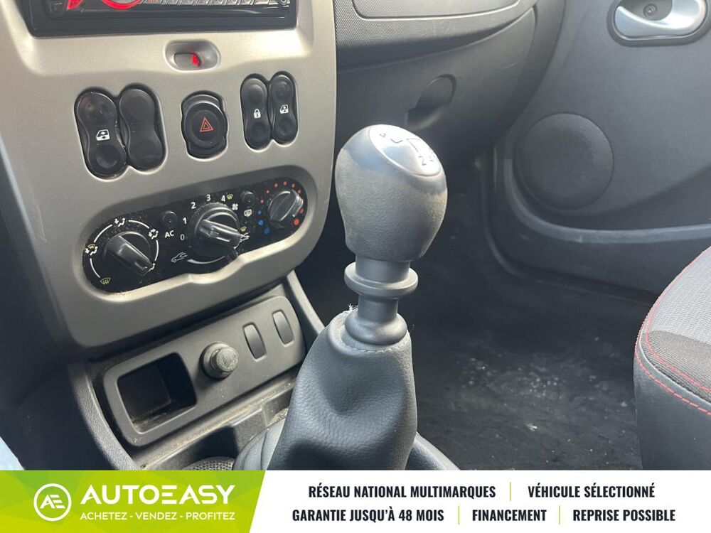 Duster 1.5 dCi 110 ch FAP Laur&eacute;ate 4X2 2013 occasion 84260 Sarrians