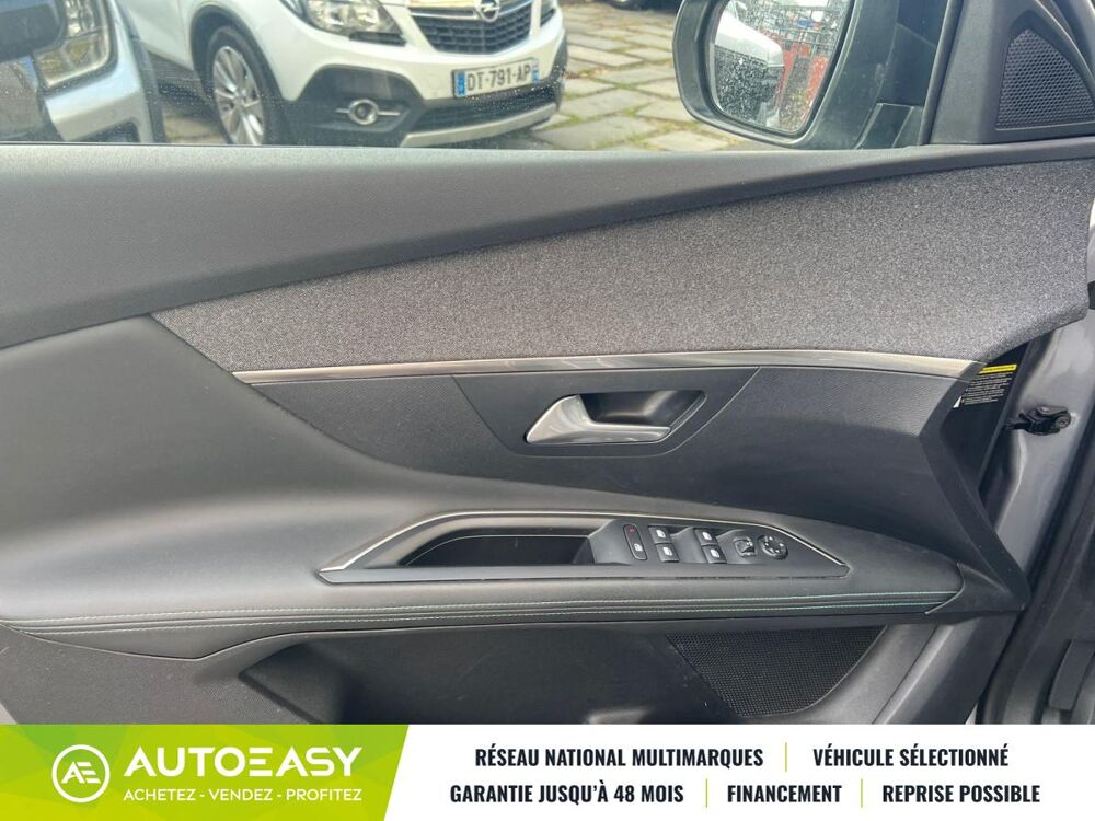 3008 II Phase 2 1.6 THP 16V 225 Hybrid e-EAT8 180 cv ALLURE 2021 occasion 97460 Saint-Paul
