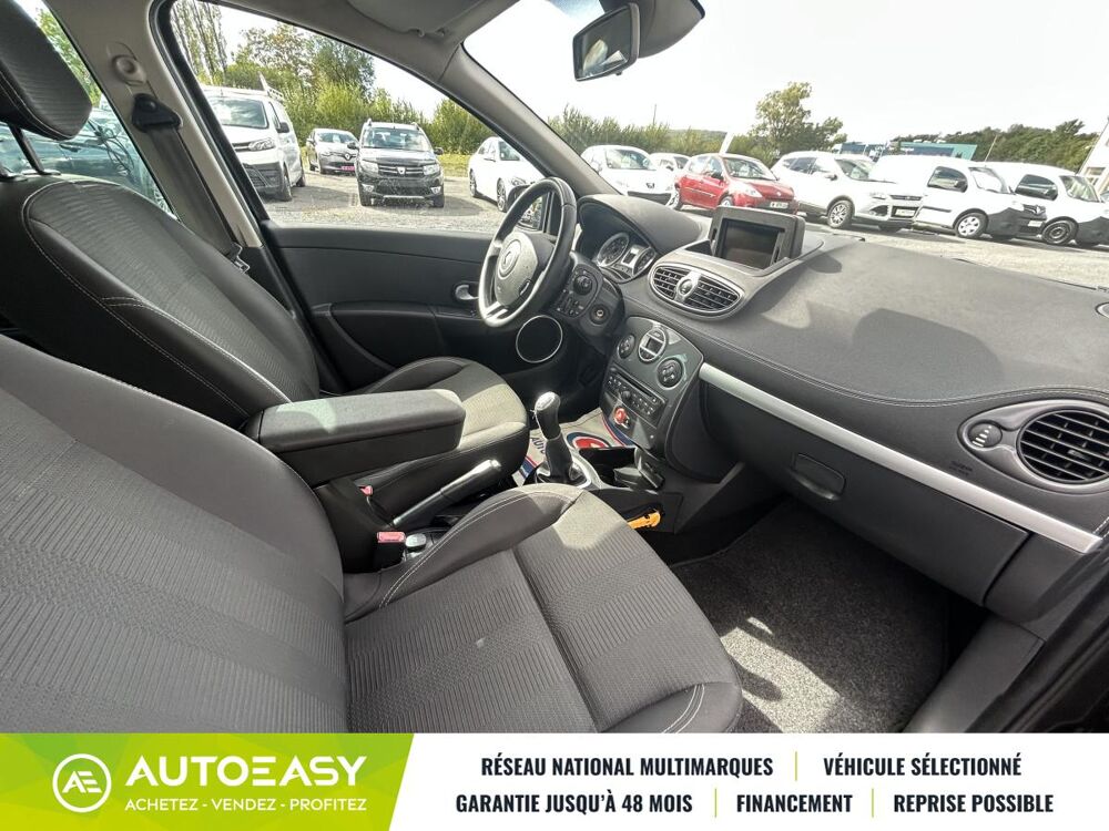 Clio III 1.2 16V 75 CH NIGHT AND DAY TBE CT OK 2011 occasion 08440 Vivier au Court