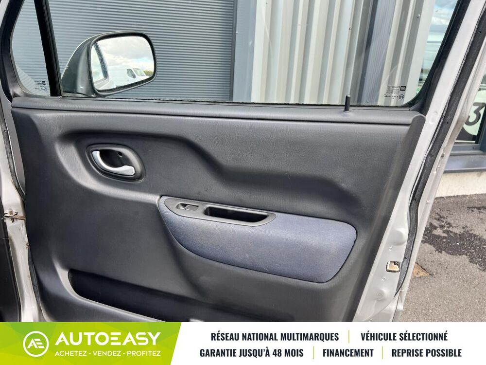 Agila 1.2 i Twinport 80cv / CLIM 2005 occasion 03000 Avermes
