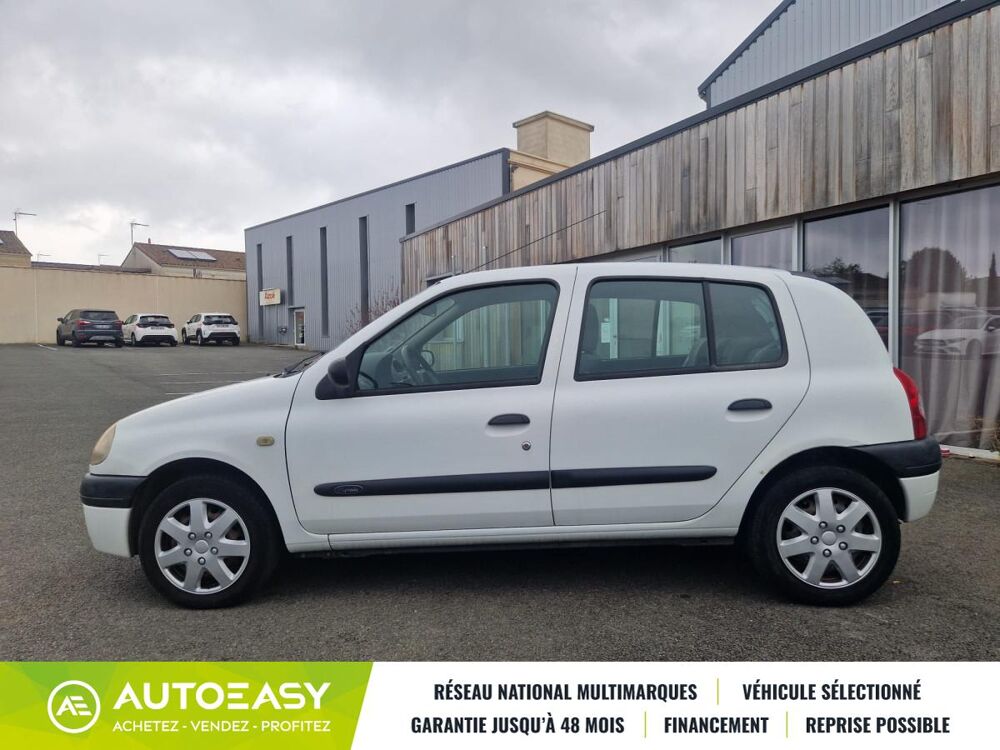 Clio II 5 Portes 1.2 i 60 / BON ETAT / ENTRETIEN COMPLET 1999 occasion 79000 NIORT