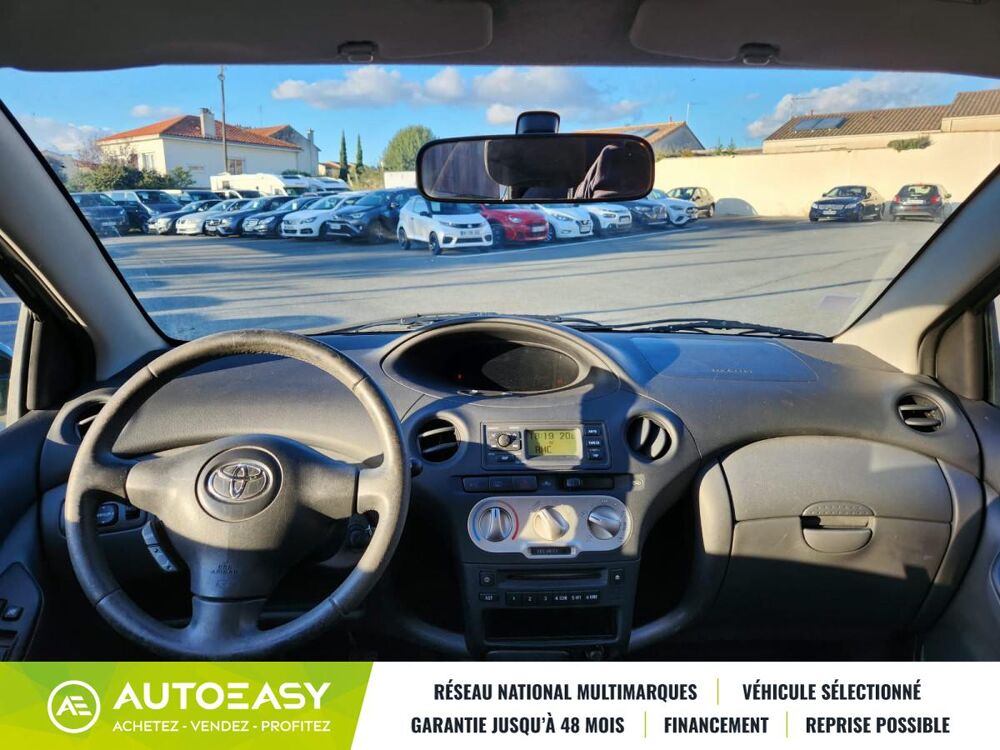Yaris 1.4 D-4D 75 FINITION SOL /MOTEUR A CHAINE / IDEAL JEUNE COND 2004 occasion 79000 NIORT