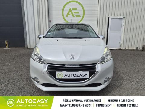208 I 1.6 VTi 120 CV ALLURE * CARPLAY * CLIMATISATION * TOIT PAN 2014 occasion 33185 Le Haillan