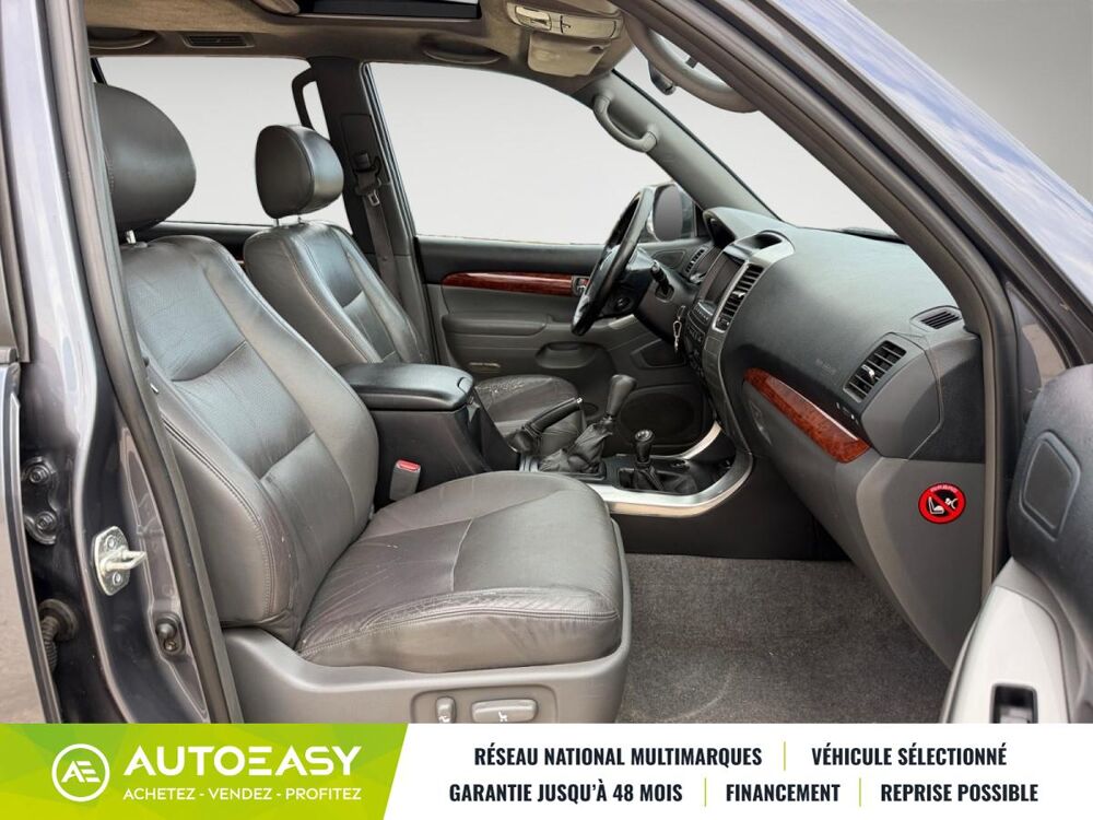 Land Cruiser KDJ120 SERIES 3.0 D-4D LOUNGE BVA - 8 PLACES / ATTELAGE 2002 occasion 24100 Creysse