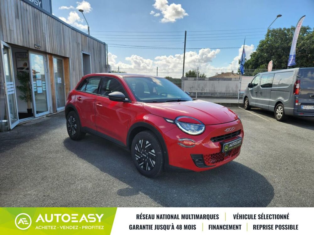 Fiat 600 HYBRIDE 136 CONFORT / GARANTIE CONSTRUCTEUR / TRES BON ETAT 2025 occasion 79000 NIORT
