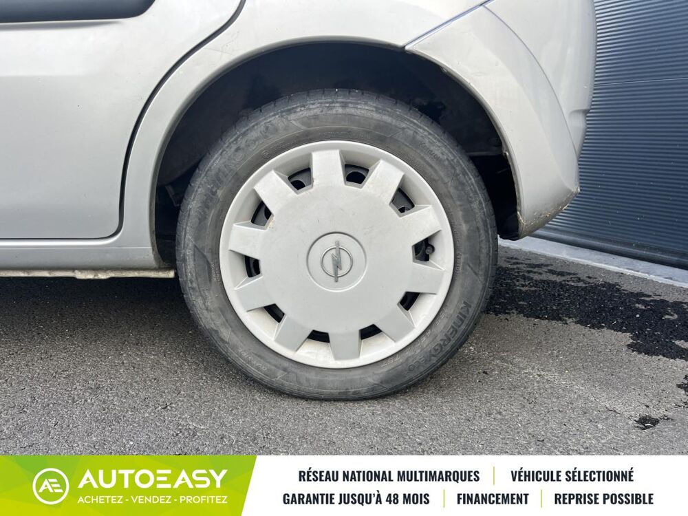 Agila 1.2 i Twinport 80cv / CLIM 2005 occasion 03000 Avermes