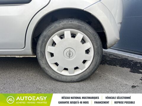 Agila 1.2 i Twinport 80cv / CLIM 2005 occasion 03000 Avermes