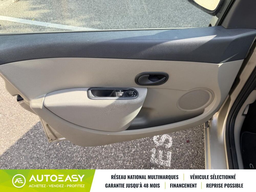 Clio 1.2 TCe 100 ch Dynamique 5p / Clim auto / Vitres AV elec / F 2007 occasion 69120 Vaulx-en-Velin