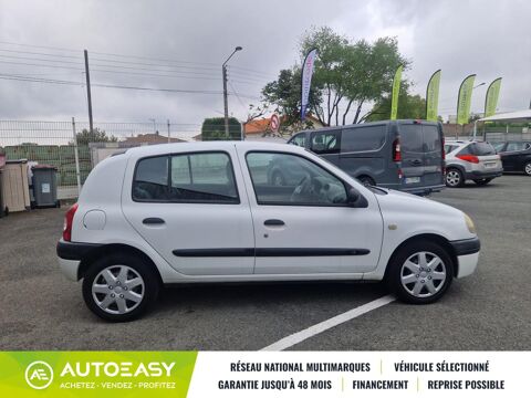 Clio II 5 Portes 1.2 i 60 / BON ETAT / ENTRETIEN COMPLET 1999 occasion 79000 NIORT