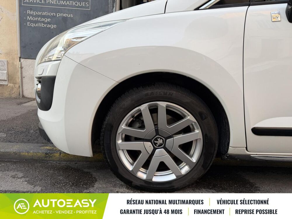 3008 ALLURE 2.0 HDi 16V FAP 200 Hybrid4 BMP6 S&S 163 cv 2013 occasion 13008 Marseille