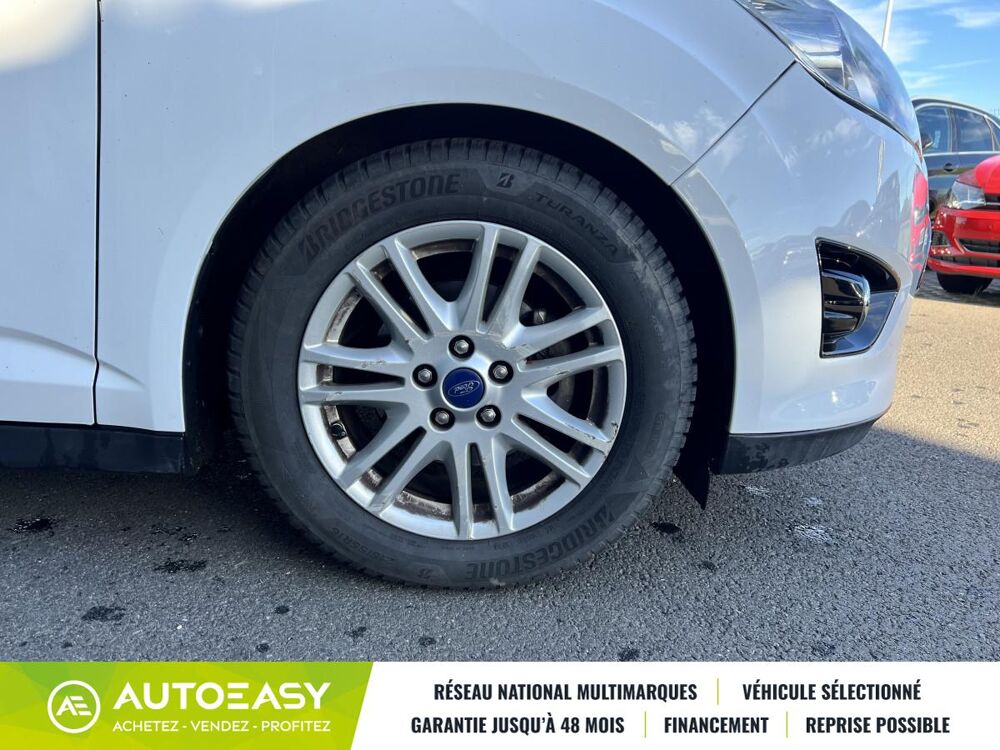 C-max 1.0i 16V EcoBoost 125 cv TITANIUM / Distribution ok 2014 occasion 03000 Avermes