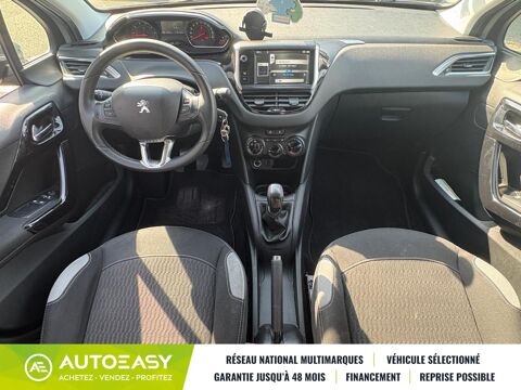 208 1.2 VTi Style 5p / Courroie de distribution neuve 2014 occasion 69120 Vaulx-en-Velin