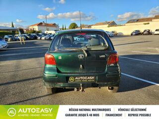 Yaris 1.4 D-4D 75 FINITION SOL /MOTEUR A CHAINE / IDEAL JEUNE COND 2004 occasion 79000 NIORT
