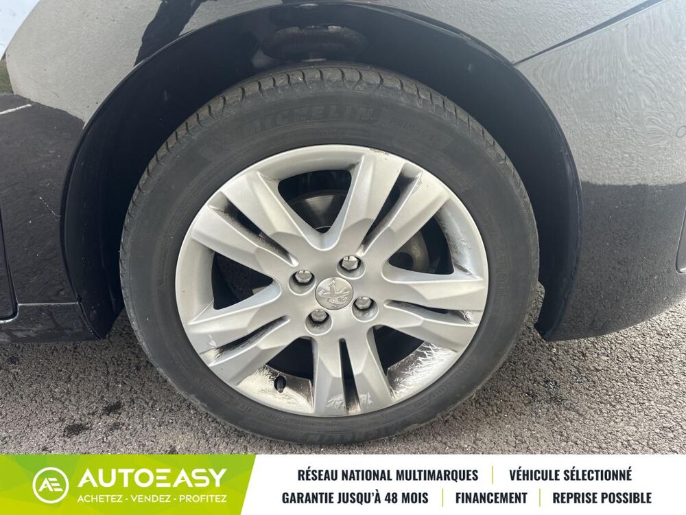5008 Phase 2 ALLURE 1.6 HDi ETG6 115 cv Bo&icirc;te auto / 1ERE MAIN 2015 occasion 90400 SEVENANS