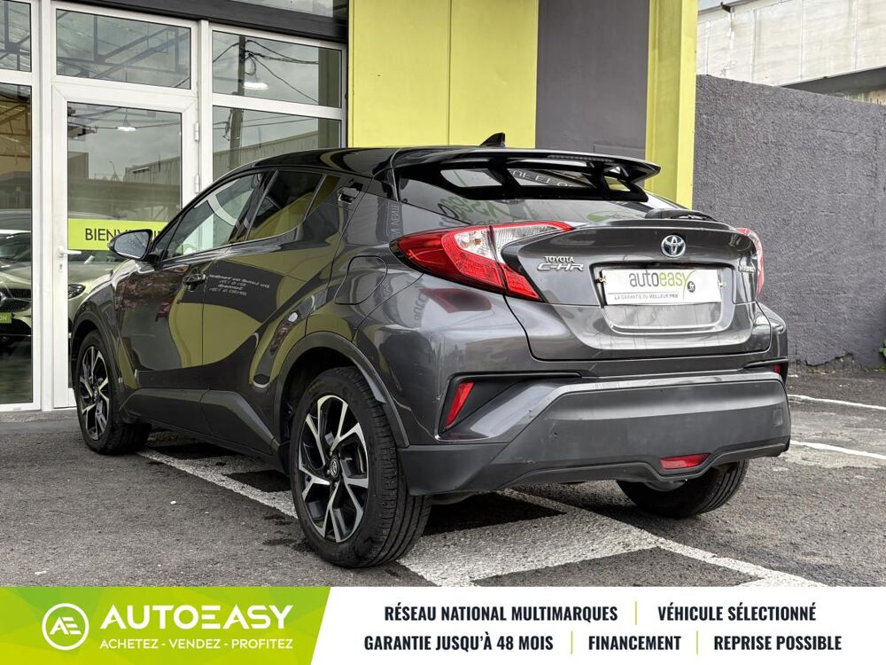 C-HR 122h Hybride Dynamic 2WD E-CVT // Boite automatique 2019 occasion 97122 Baie-Mahault