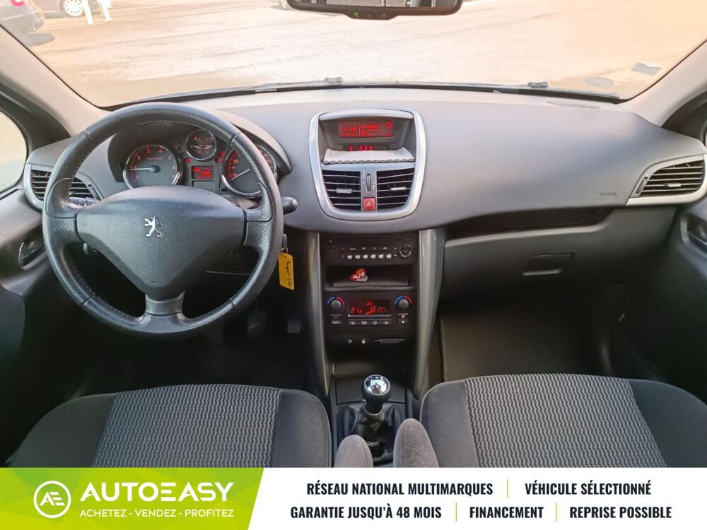 207 1.4 VTi 95 PREMIUM / ENTRETIEN SUIVI / 12 MOIS 2008 occasion 79000 NIORT