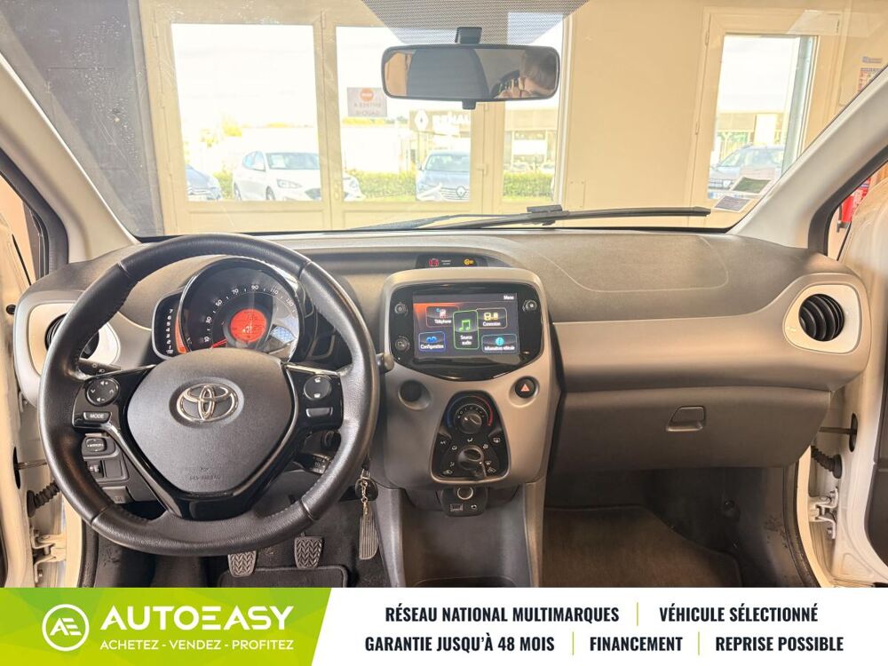 Aygo 5 PORTES Phase 2 1.0 VVTI 12V 72 / X PLAY APP / 1ERE MAIN 2019 occasion 42120 LE COTEAU