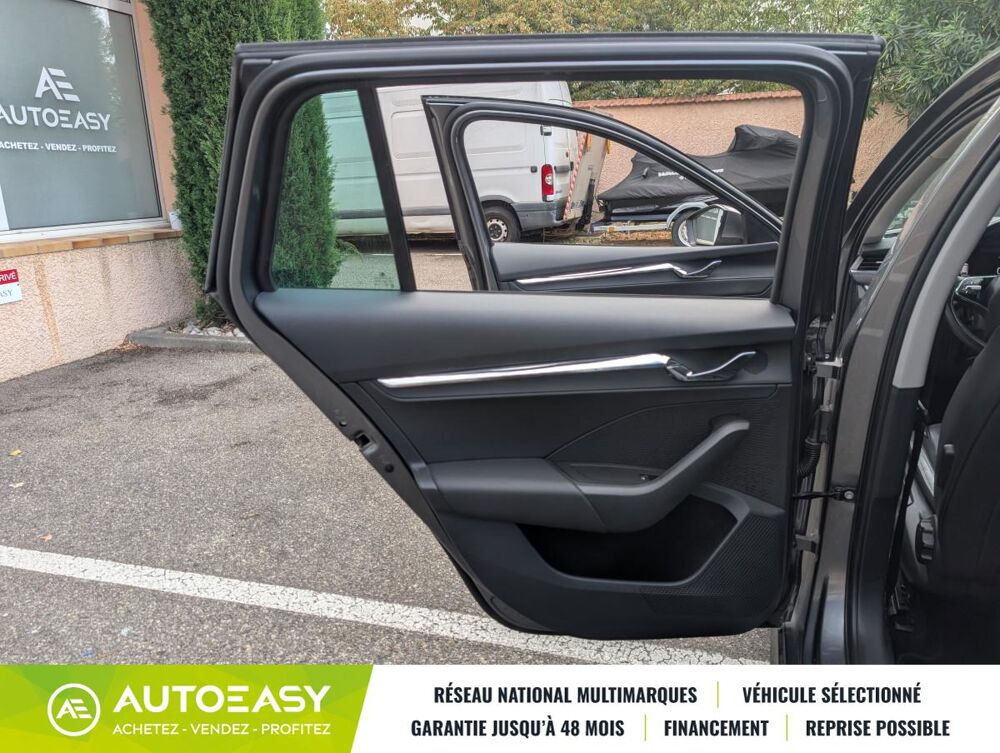 Octavia 2.0 TDI 150 ch Style DSG7 / Attelage elec / 1i&egrave;re main / Sui 2023 occasion 69120 Vaulx-en-Velin