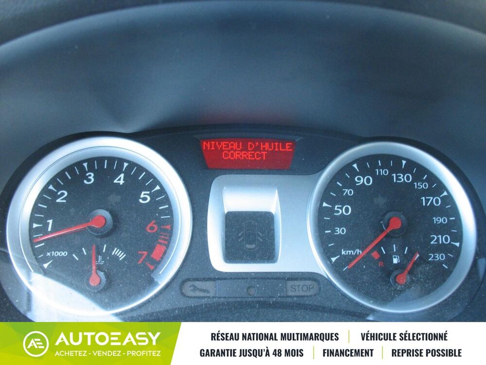 Clio III 1.2  16V 75 TOMTOM 5 PORTES 67000 KM 2012 occasion 29000 Quimper
