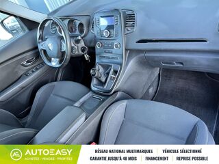 Sc&eacute;nic IV 1.2 Tce 115 cv LIFE / 1&egrave;re Main / Attelage 2017 occasion 03000 Avermes