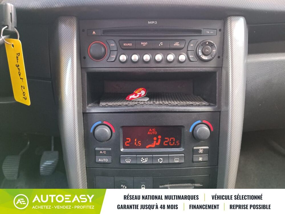 207 1.4 VTi 95 PREMIUM / ENTRETIEN SUIVI / 12 MOIS 2008 occasion 79000 NIORT