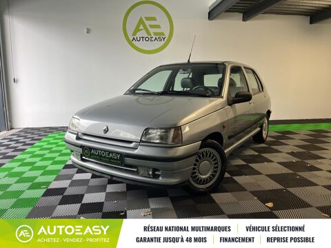 Renault clio baccara 1.8 90 ch boite automatique / Yo