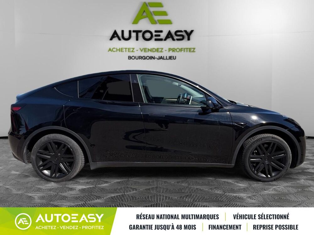 Model Y Standard Range / 320 ch / SOH 94 % 2024 occasion 38300 Bourgoin-Jallieu