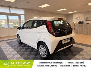 Aygo 5 PORTES Phase 2 1.0 VVTI 12V 72 / X PLAY APP / 1ERE MAIN 2019 occasion 42120 LE COTEAU