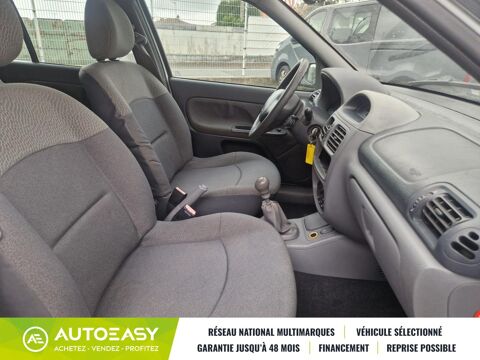 Clio II 5 Portes 1.2 i 60 / BON ETAT / ENTRETIEN COMPLET 1999 occasion 79000 NIORT