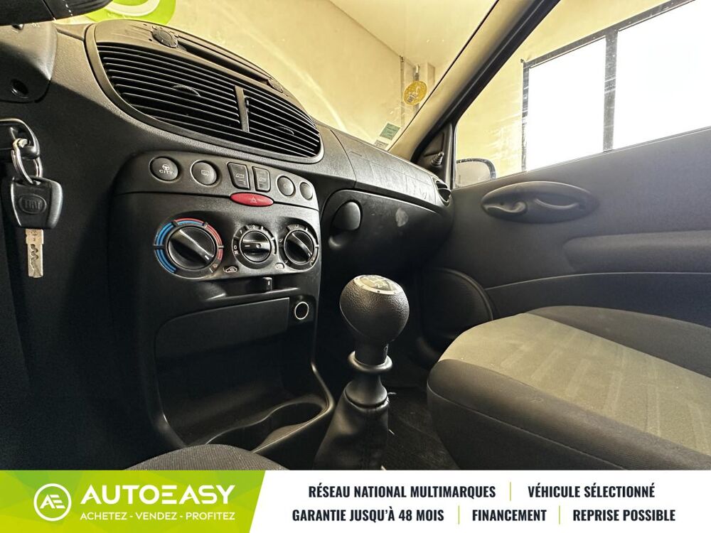 Punto 1.2 8v 60ch Cult II 5p 2009 occasion 84260 Sarrians