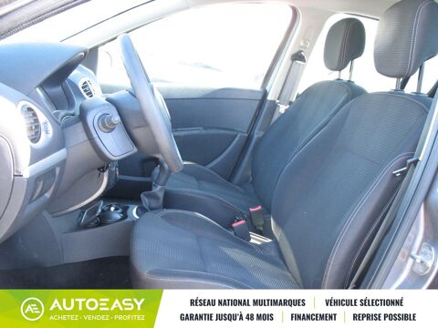 Clio III 1.2  16V 75 TOMTOM 5 PORTES 67000 KM 2012 occasion 29000 Quimper