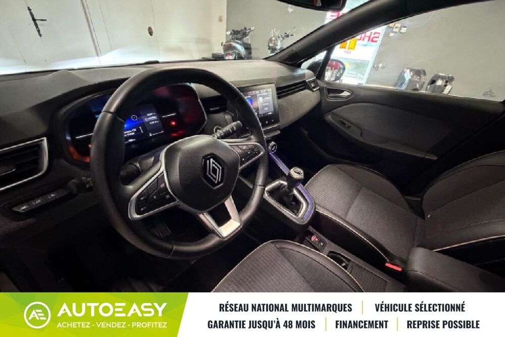 Captur RENAULT CLIO V NOUVELLE Clio TCe 90 Techno 2024 occasion 38150 CHANAS