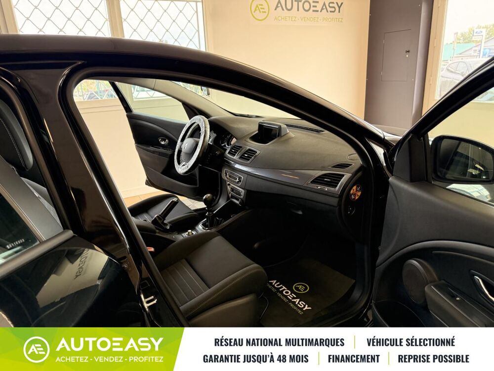 M&eacute;gane III PHASE 3 HATCHBACK 1.2 TCE 115 / LIMITED / 1ERE MAIN 2015 occasion 42120 LE COTEAU