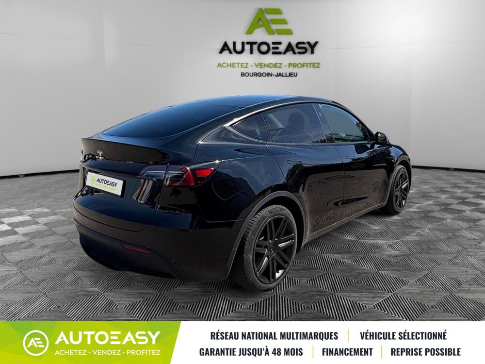 Model Y Standard Range / 320 ch / SOH 94 % 2024 occasion 38300 Bourgoin-Jallieu