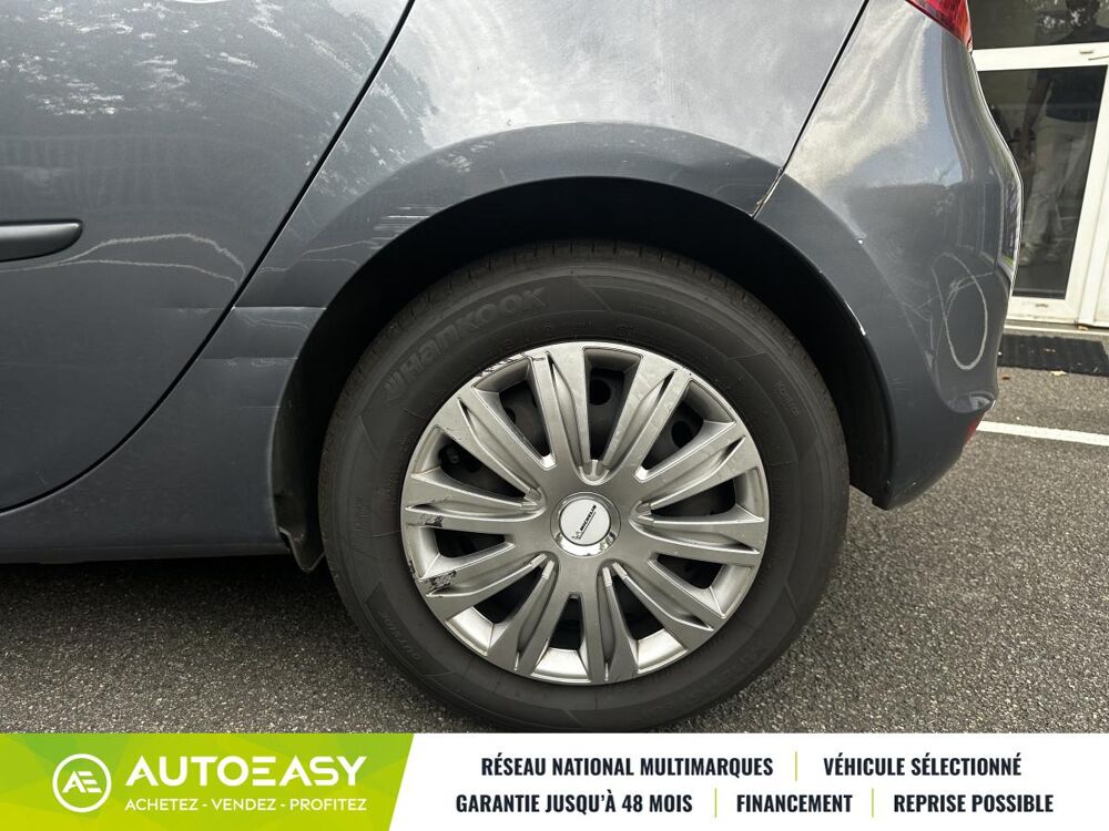 Clio III 1.5 Dci 75ch Expression 1&egrave;re main / Climatisation 2011 occasion 44470 Carquefou